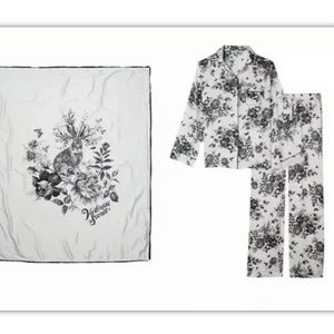 VICTORIA'S SECRET Faux Fur Blanket Silk And PJ L Logo Design